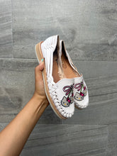 Load image into Gallery viewer, cherry hello kitty white