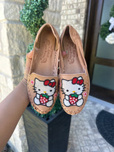 Load image into Gallery viewer, Hello kitty brown strawberry (brown)