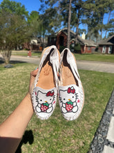 Load image into Gallery viewer, Hello kitty brown strawberry(white)