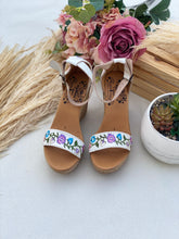 Load image into Gallery viewer, Chula Wedge White Strap