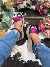 Load image into Gallery viewer, Chiapas embroidery Platform 2 / bordado