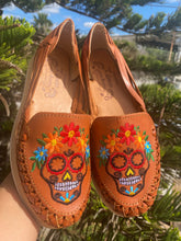 Load image into Gallery viewer, Día de los muertos huaraches