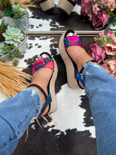 Load image into Gallery viewer, Chiapas embroidery Platform 2 / bordado