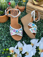 Load image into Gallery viewer, Chula Wedge White