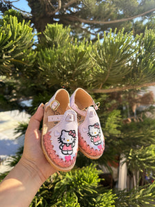 Hello kitty white baby/kids (closed toe/ heart)