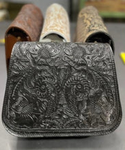 Load image into Gallery viewer, Amelia Crossbody