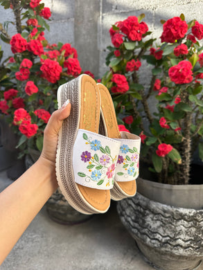 1 flower embroidery white platform