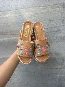 1 flower embroidery tan platform