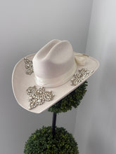 Load image into Gallery viewer, Cowgirl Tejana Neutral