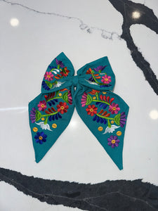 bow coquette