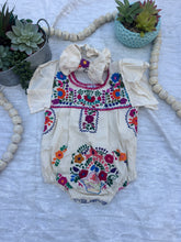 Load image into Gallery viewer, Baby onesie outfit (new new)