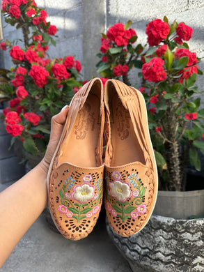 1 flower embroidery tan