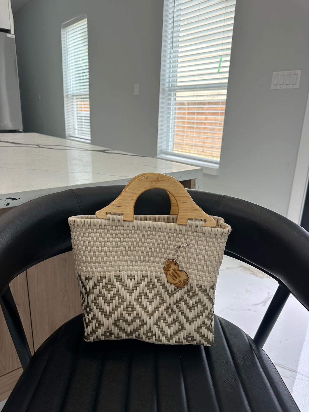 small eco friendly handbag with wood handles(mercado bag)