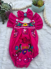 Load image into Gallery viewer, Baby onesie outfit (new new)