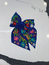 Load image into Gallery viewer, bow coquette