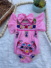 Load image into Gallery viewer, Baby onesie outfit (new new)