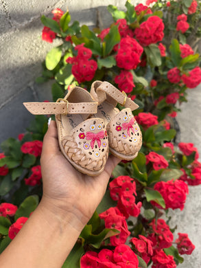 bow kid/baby tan (closed toe)