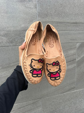 Hello kitty brown (red dress)