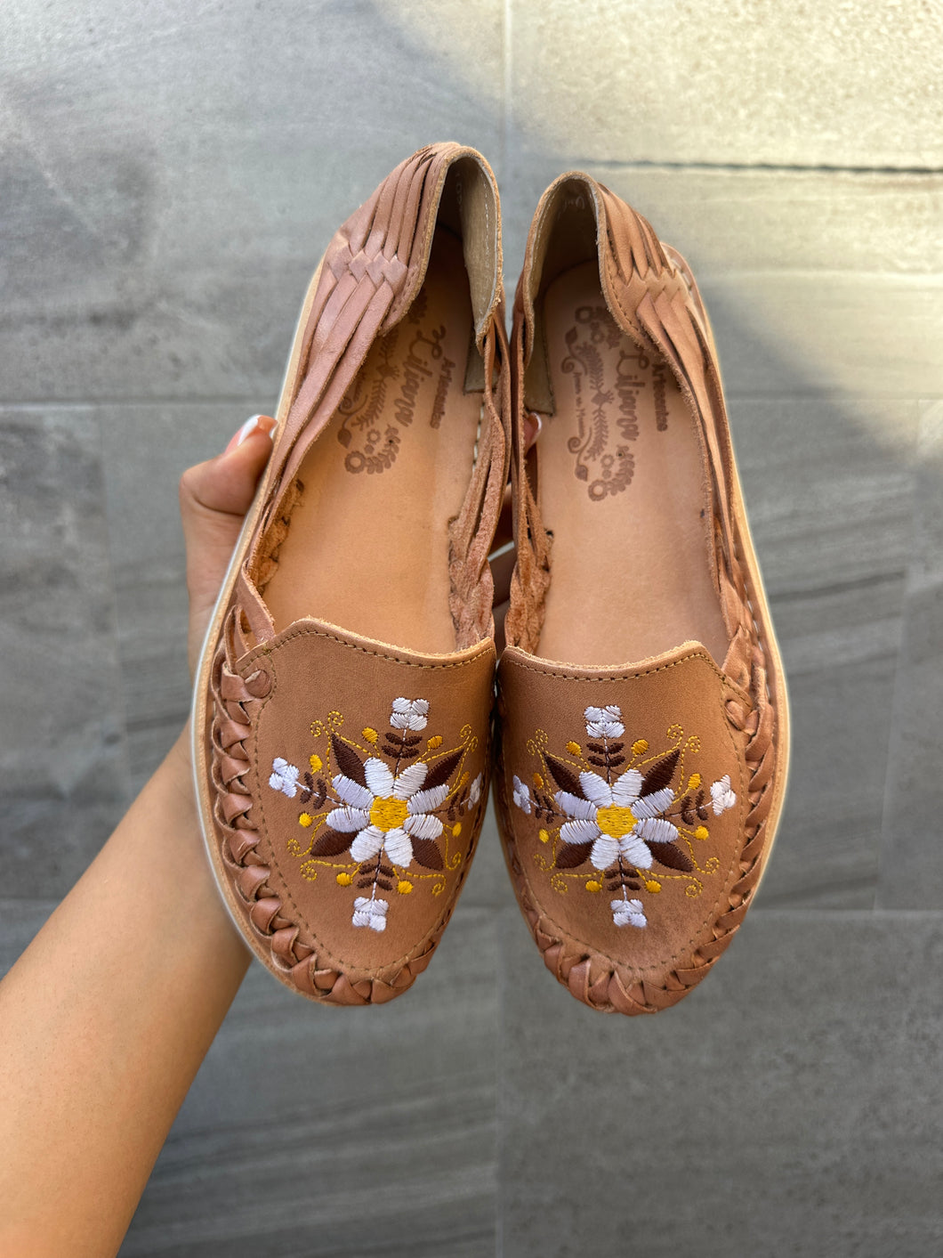 1 flower brown