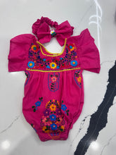 Load image into Gallery viewer, Baby onesie outfit