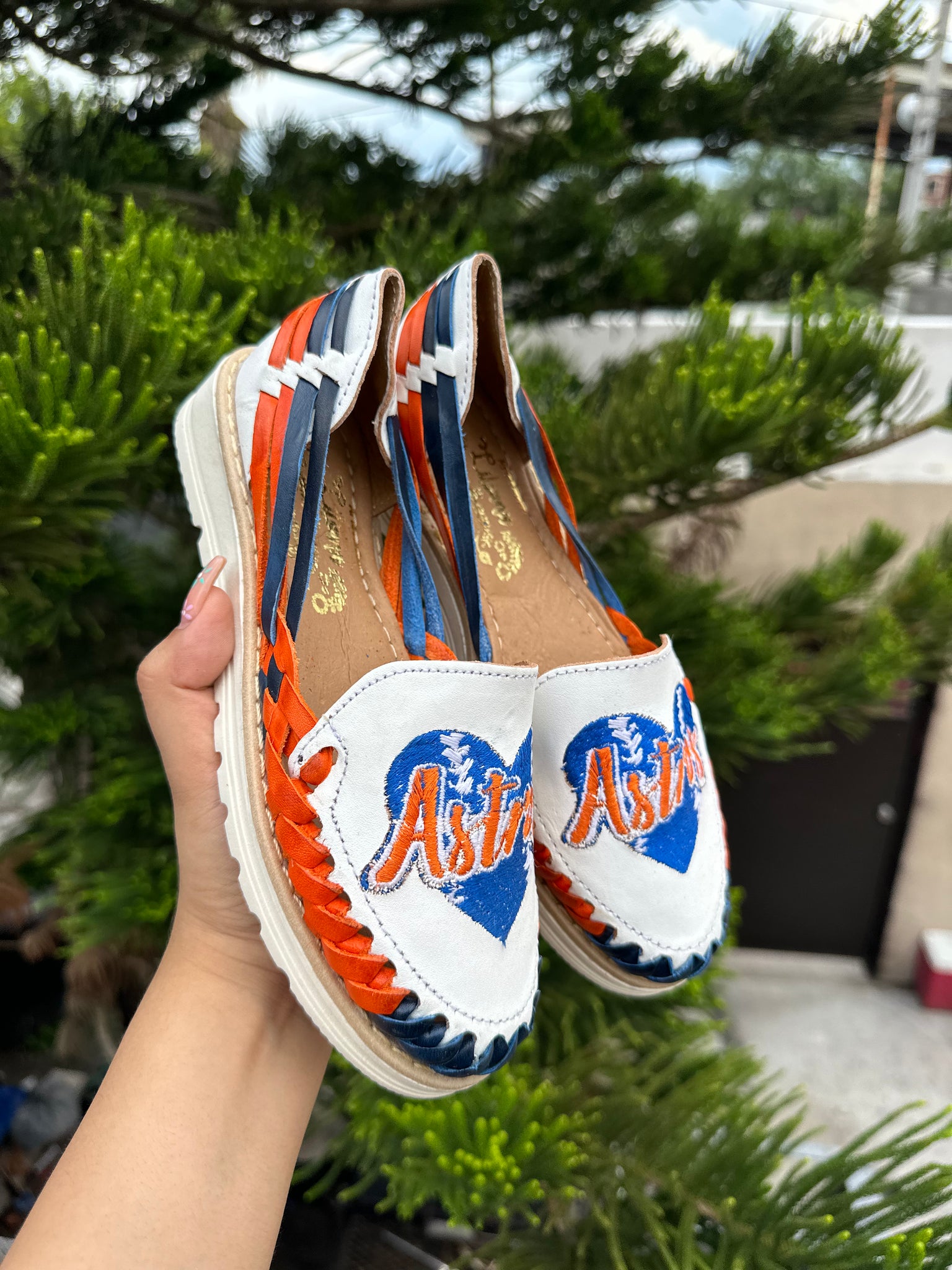 ASTROS SHOES BLUE HEART COLORS WHITE artesanias liliana