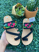 Load image into Gallery viewer, Flor Sandals