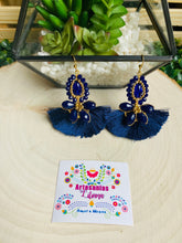 Load image into Gallery viewer, Aretes Blanca/ Earrings