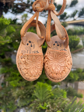 Girasol Tan Lace Up kids