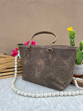 Load image into Gallery viewer, Bella Cowhide Big Handbag