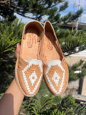 Blanco cajeta huaraches