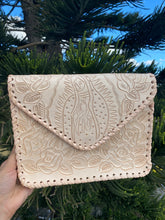 Load image into Gallery viewer, virgencita big crossbody