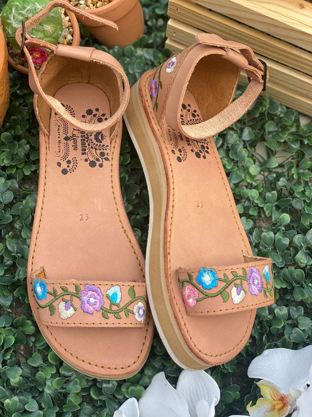 Chula Flats Tan