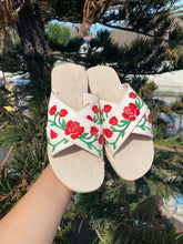 Load image into Gallery viewer, Roses Sandals