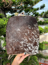 Load image into Gallery viewer, Paris Backpack Cowhide Cincelada