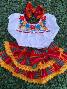 crop top/ bow skirt red