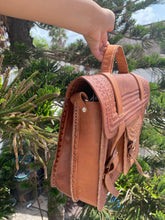 Load image into Gallery viewer, Crossbody briefcase leather 2