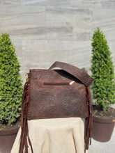 Load image into Gallery viewer, Paris Leather Cincelada Crossbody