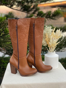 Boots (826)