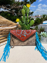 Load image into Gallery viewer, cowhide wristlet bag fringe