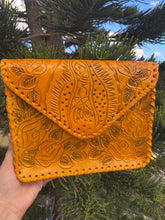 Load image into Gallery viewer, virgencita big crossbody